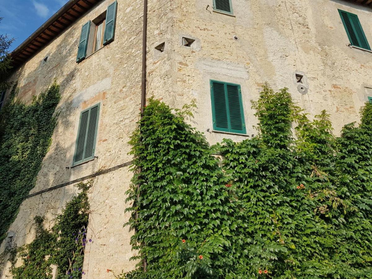 La Dimora Nel Castello Villa Колеваленца Екстериор снимка