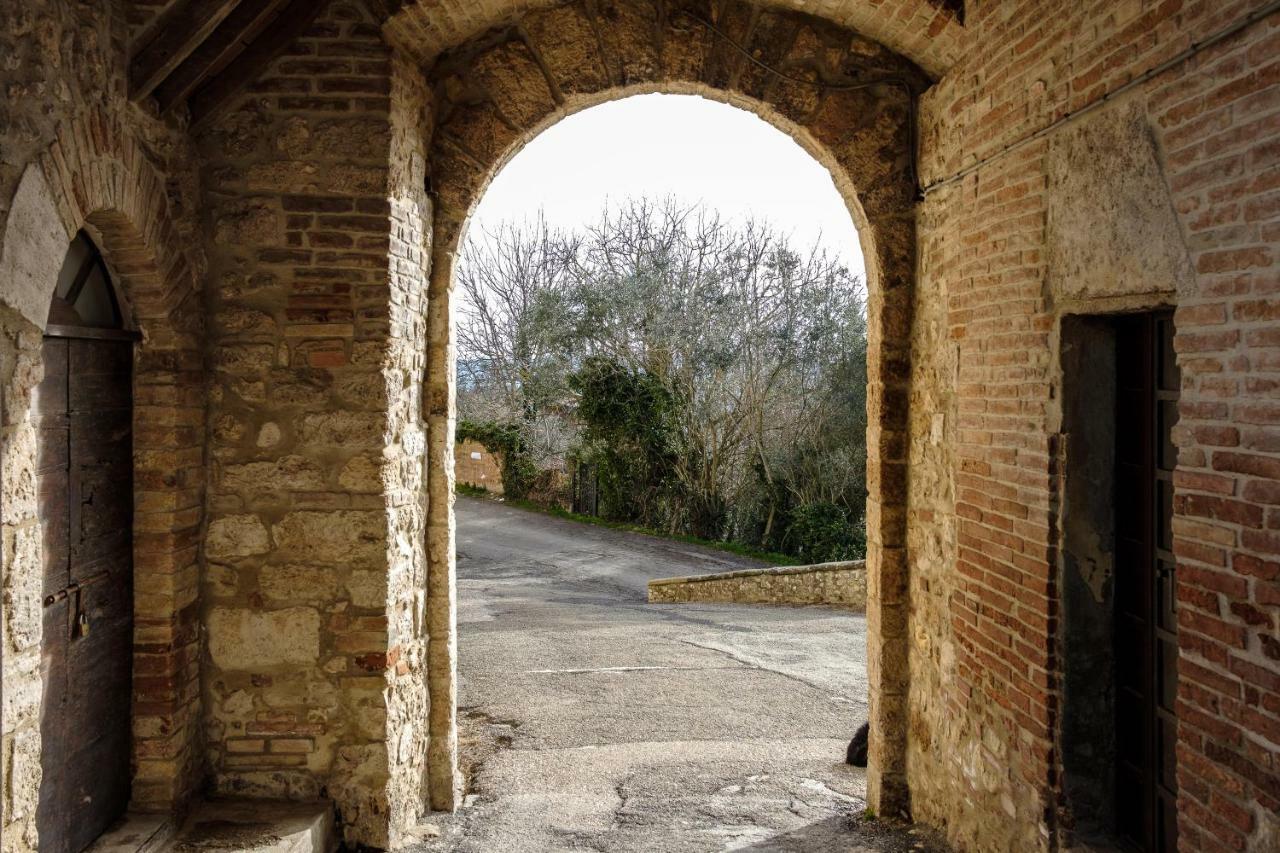 La Dimora Nel Castello Villa Колеваленца Екстериор снимка